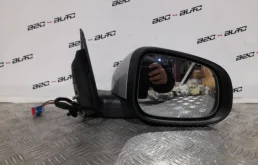 Стекла и зеркала для Volvo S40 2012 года на фотографиях