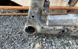 Подрамник двигателя для Nissan Murano 2010 года на фотографиях