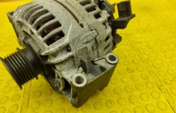 Генератор для Mercedes-Benz C class 2010 года на фотографиях