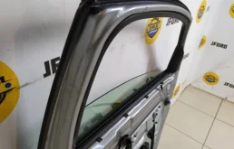 Дверь задняя правая для Volvo S40 2005 года на фотографиях