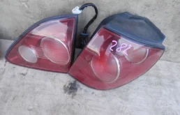 Фонарь правый для Lexus RX 2000 года на фотографиях