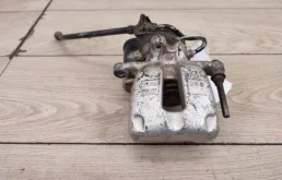 Суппорт задний правый для Volkswagen Passat на фотографиях