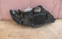 Фара левая для Subaru Legacy 2006 года на фотографиях