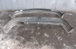 Накладка переднего бампера для Suzuki Liana 2005 года на фотографиях