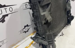 Кассета радиаторов для Mercedes-Benz S class 2013 года на фотографиях