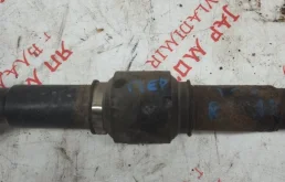 Привод передний правый для Nissan X-Trail 2000 года на фотографиях