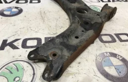 Рычаг передний правый верхний для Skoda Octavia 2018 года на фотографиях