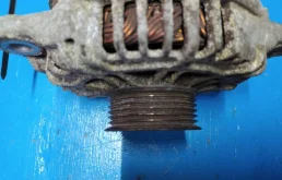 Генератор для Nissan Teana 2004 года на фотографиях