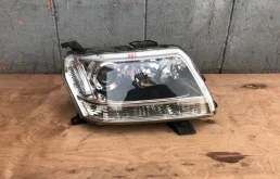 Фара правая для Suzuki Grand Vitara 2015 года на фотографиях