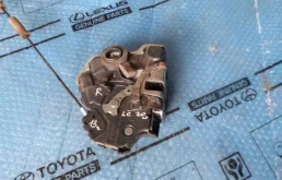 69030-60250 для Toyota Land Cruiser 200 2007-2015