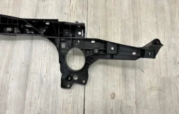 Панель радиатора (телевизор) для Porsche Cayenne 2016 года на фотографиях