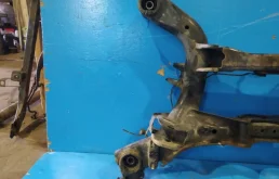 Задняя балка для Nissan Murano 2015 года на фотографиях