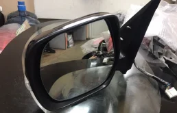 Стекла и зеркала для Toyota Land Cruiser 2008 года на фотографиях