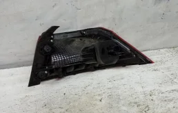 Фонарь внешний левый для Volkswagen Passat 2015 года на фотографиях