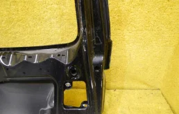 Дверь багажника для Volkswagen Touareg 2010 года на фотографиях