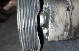 Насос ГУР для Volvo XC90 2003 года на фотографиях