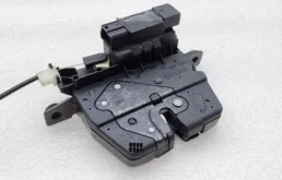 Замок багажника для BMW 5er 2017 года на фотографиях