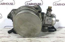 Топливный насос для Audi A4 2007 года на фотографиях