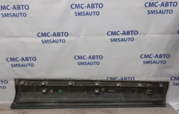 Мотор стеклоподъемника передний правый для Volkswagen Touareg 2017 года на фотографиях