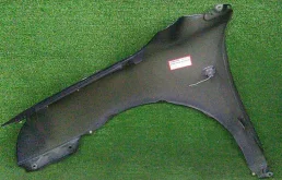Крыло правое для Toyota Avensis 2004 года на фотографиях