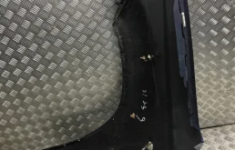 Крылья для Nissan X-Trail 2002 года на фотографиях