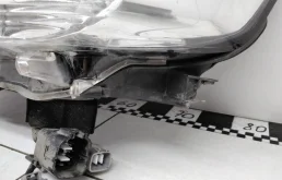 Фонарь левый для Toyota Land Cruiser 2013 года на фотографиях