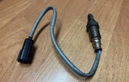 Лямбда-зонд (верхний) для Nissan Teana на фотографиях