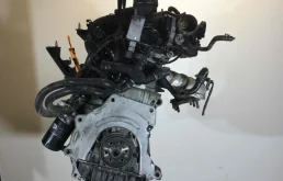 Двигатель для Skoda Octavia 1997 года на фотографиях