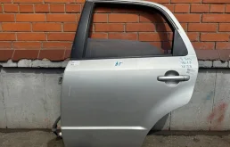 Дверь задняя левая для Suzuki SX4 2015 года на фотографиях