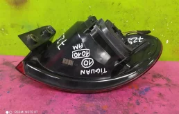 Фонарь левый для Volkswagen Tiguan 2009 года на фотографиях