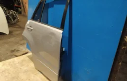 Дверь задняя правая для Suzuki Grand Vitara 2007 года на фотографиях