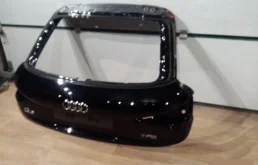 Крышка багажника для Audi Q3 2012 года на фотографиях