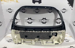 Накладка двери багажника для Lexus RX 2022 года на фотографиях