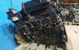 Двигатель без навесного для Ford Explorer 2003 года на фотографиях