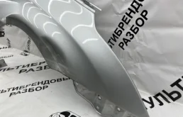 Крыло правое для Toyota Avensis 2018 года на фотографиях