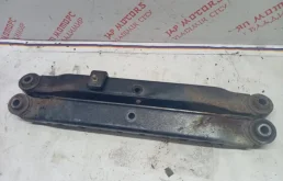 Рычаг задний левый нижний для Nissan X-Trail 2014 года на фотографиях