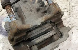 Суппорт задний правый для Skoda Octavia на фотографиях