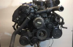 Двигатель без навесного для BMW 5er 1998 года на фотографиях