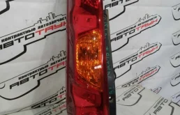 Фонарь левый для Nissan X-Trail 2012 года на фотографиях