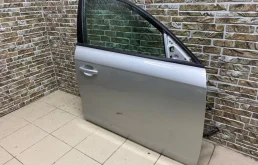 Двери для Audi A4 2007 года на фотографиях