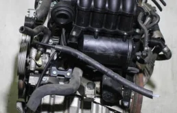 Двигатель для Audi A4 2003 года на фотографиях