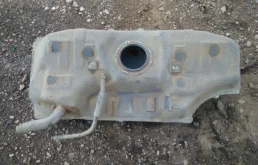 Топливный бак для Kia Rio 2011 года на фотографиях