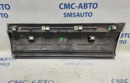 Молдинг двери задний правый для Volkswagen Touareg 2012 года на фотографиях