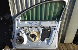 Дверь передняя правая для Volkswagen Jetta 2015 года на фотографиях