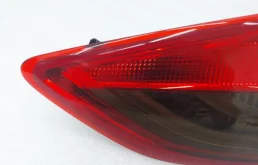 Фонарь внутренний правый для Ford Kuga 2015 года на фотографиях