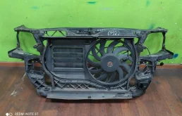 Панель радиатора (телевизор) для Audi A4 B7 Avant 2004-2008