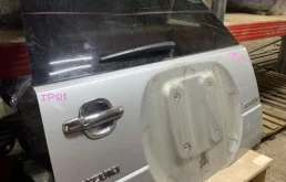 Крышка багажника для Suzuki Grand Vitara 2001 года на фотографиях