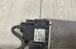 Рулевая рейка для BMW 5er 2023 года на фотографиях