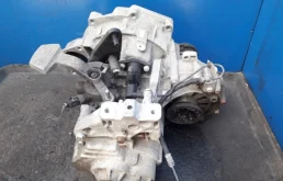 МКПП для Volkswagen Golf 2009 года на фотографиях