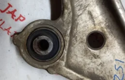 Рычаг передний правый верхний для Nissan Murano 2007 года на фотографиях